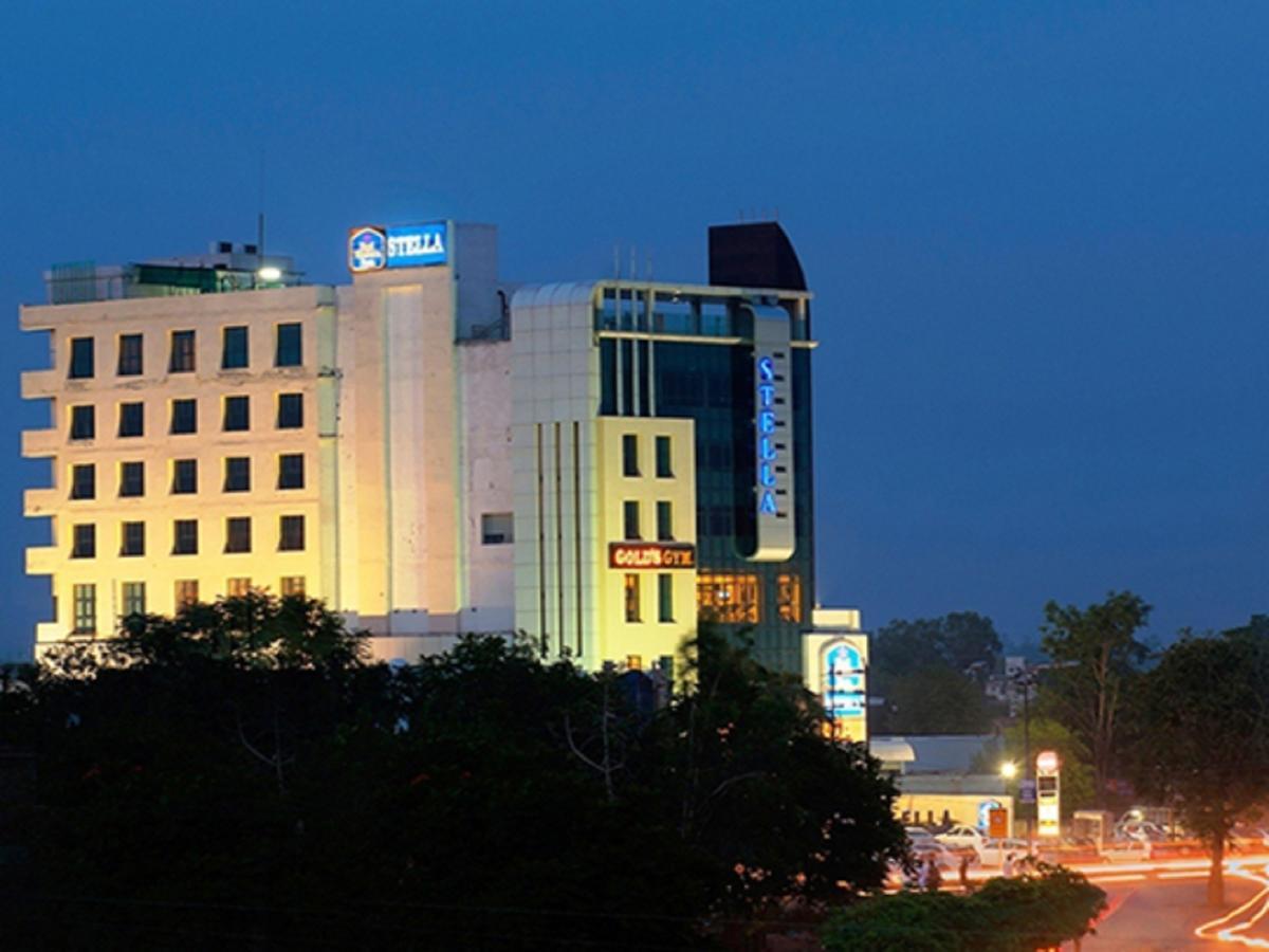 Stella Hotel Bathinda Exterior photo