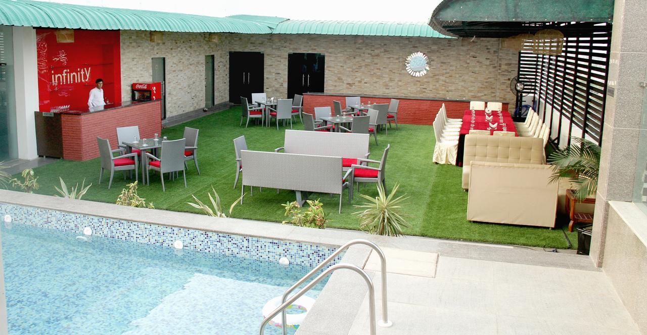 Stella Hotel Bathinda Exterior photo