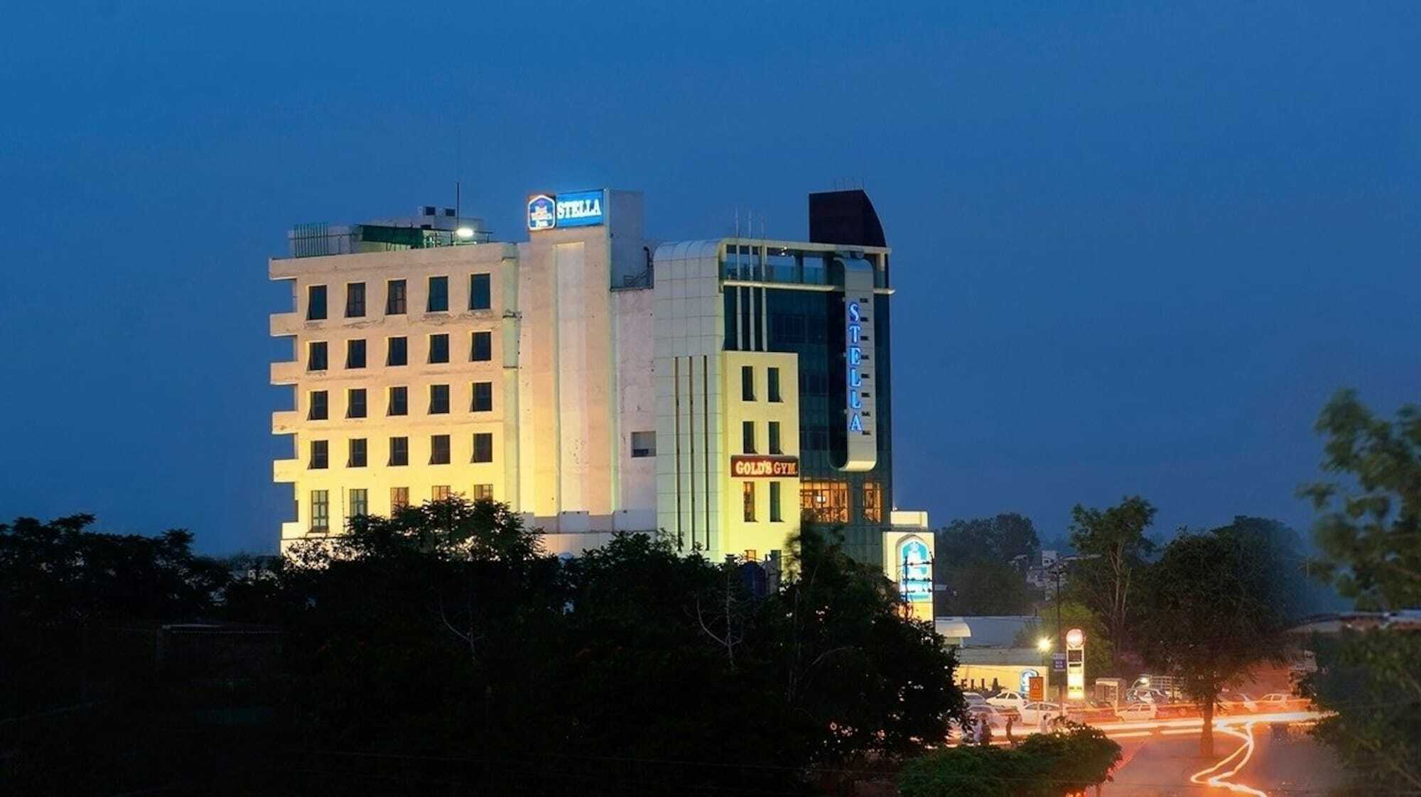 Stella Hotel Bathinda Exterior photo